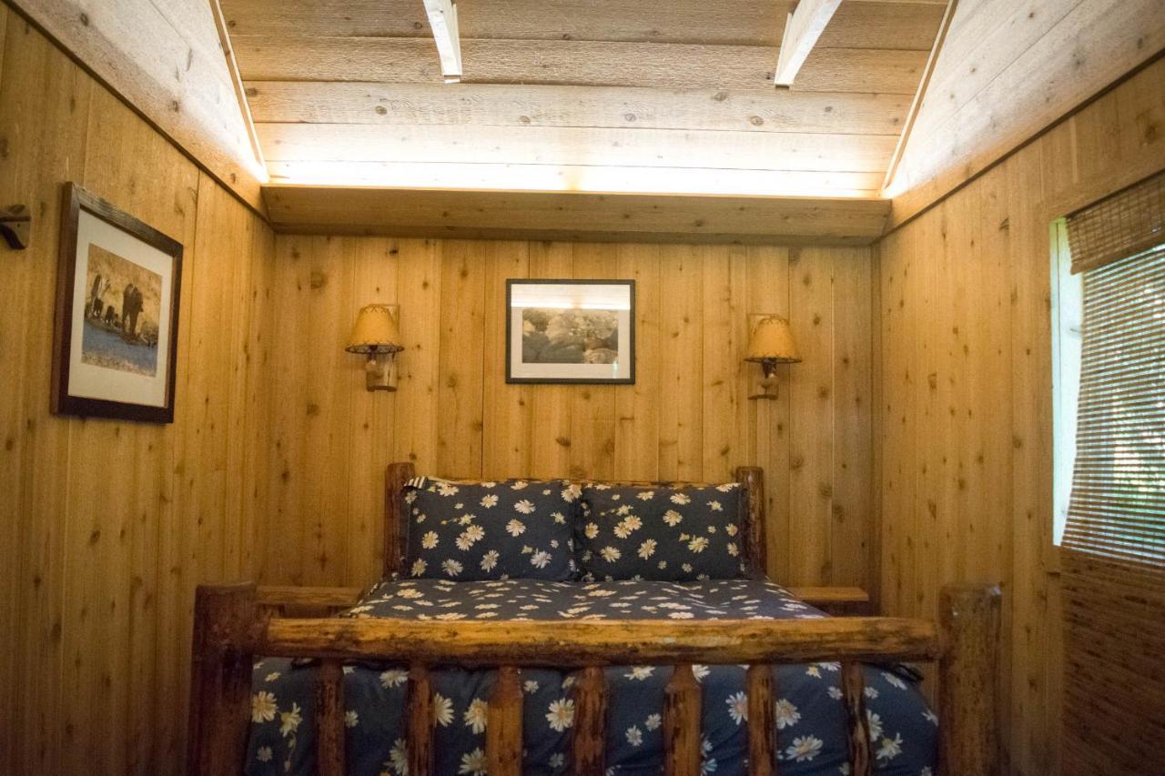 Silver Gate Lodging Cooke City Bagian luar foto