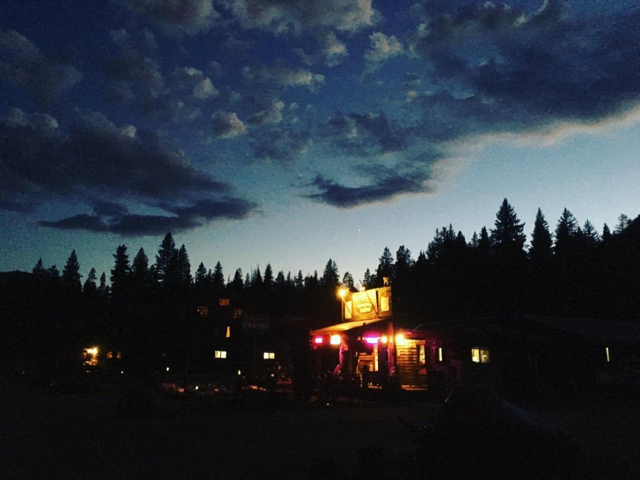 Silver Gate Lodging Cooke City Bagian luar foto