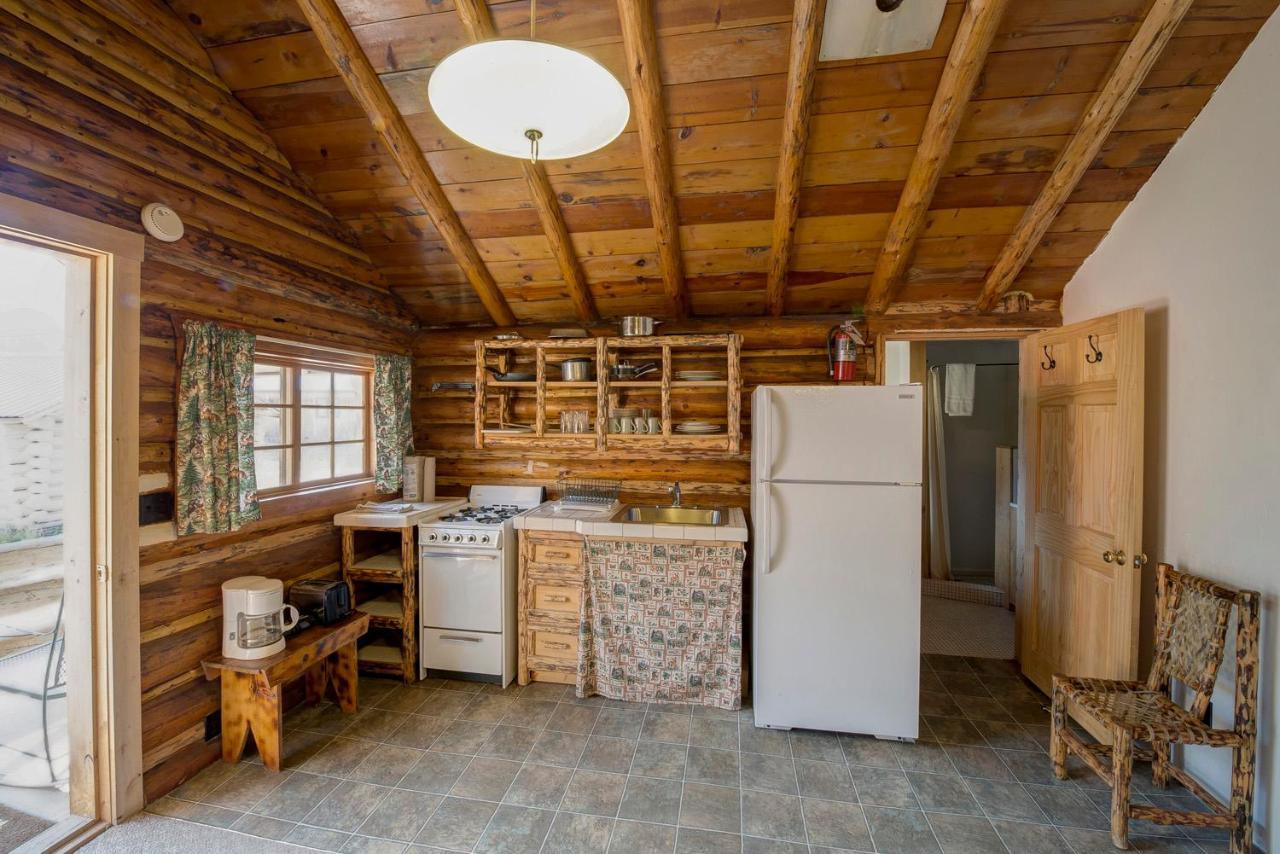 Silver Gate Lodging Cooke City Bagian luar foto