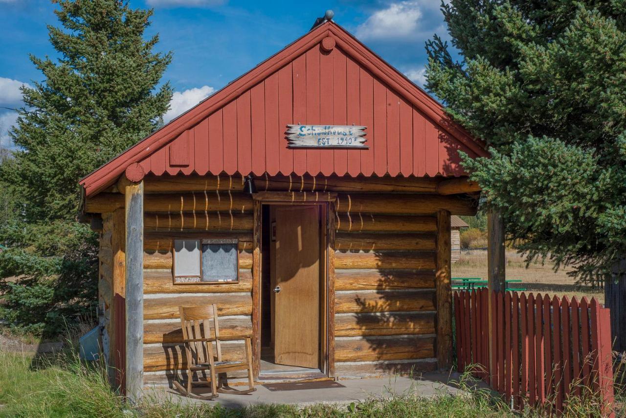 Silver Gate Lodging Cooke City Bagian luar foto