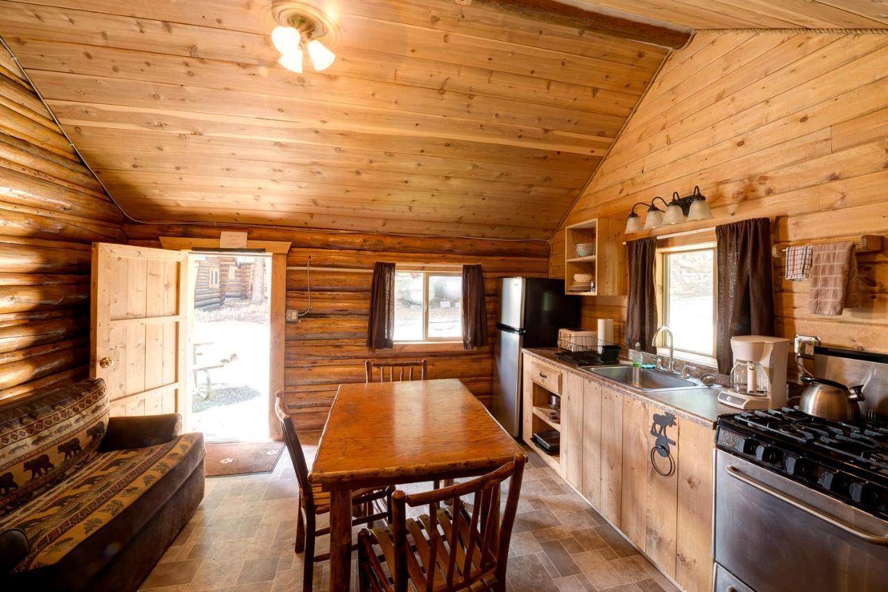 Silver Gate Lodging Cooke City Bagian luar foto